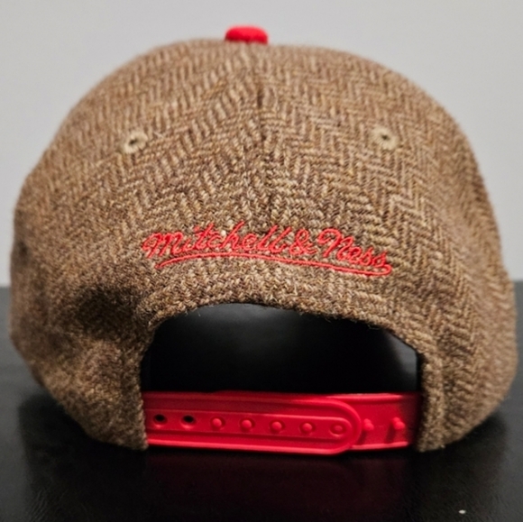 NWT: Men's Mitchell & Ness Philadelphia Phillies Pro Pinch Adjustable Cap - Picture 3 of 5